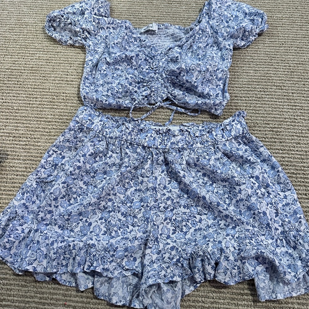 Hollister Floral Crop Top & Shorts Set